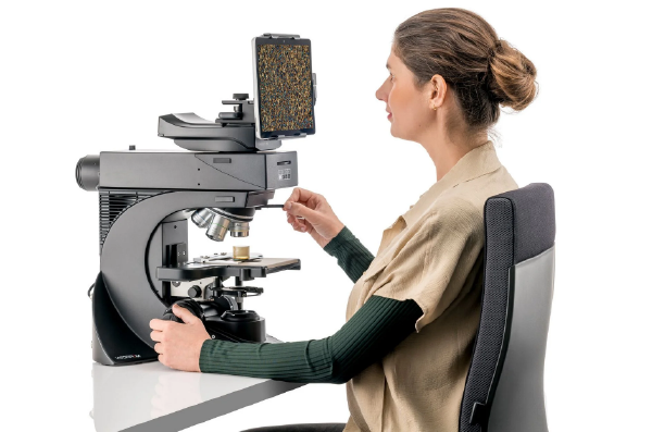 LEICA  Visoria M 研究級金相顯微鏡